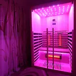Alemi, Private Pool, Sauna & Free Parking *