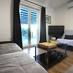 Alemi, Private Pool, Sauna & Free Parking Villa Brodarica (Sibenik-Knin)