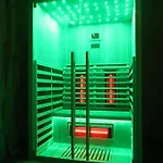 Alemi, Private Pool, Sauna & Free Parking *