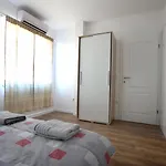 Alemi, Private Pool, Sauna & Free Parking