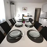 Alemi, Private Pool, Sauna & Free Parking Villa *