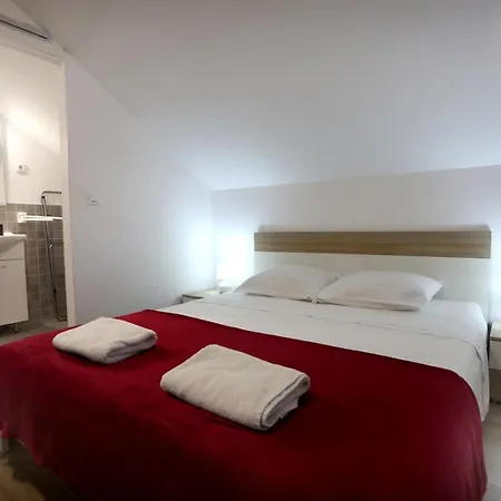 Villa Alemi, Private Pool, Sauna & Free Parking