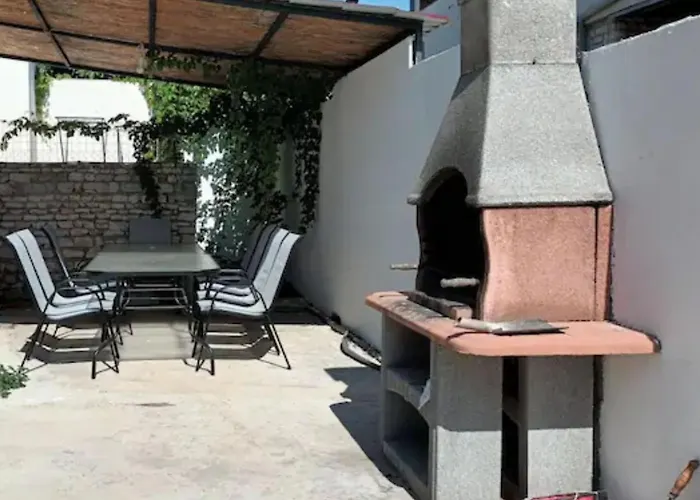 Alemi, Private Pool, Sauna & Free Parking Villa