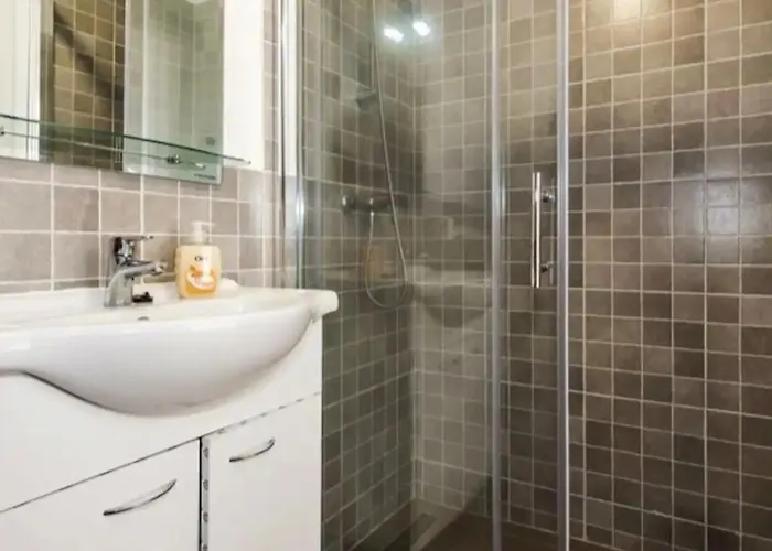 Alemi, Private Pool, Sauna & Free Parking * Brodarica (Sibenik-Knin)