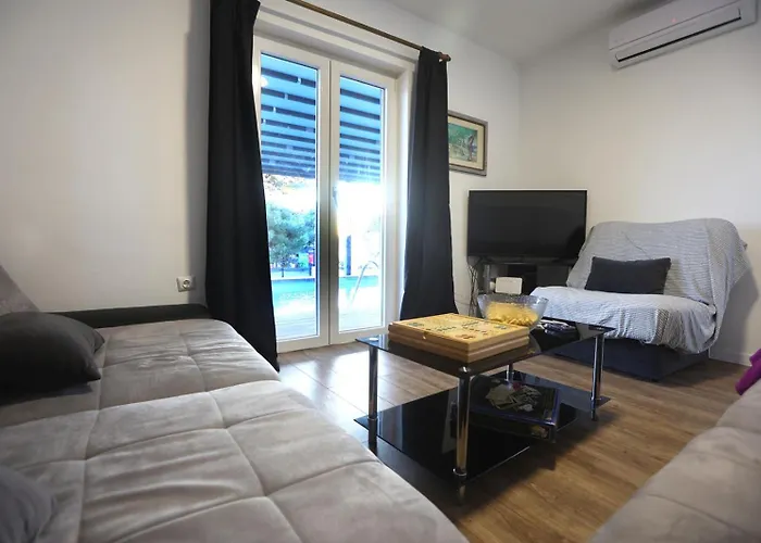 Alemi, Private Pool, Sauna & Free Parking Villa Brodarica (Sibenik-Knin)