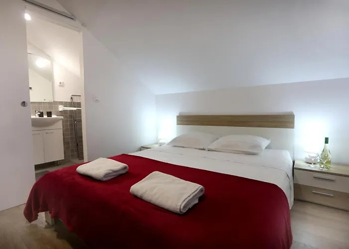 Villa Alemi, Private Pool, Sauna & Free Parking