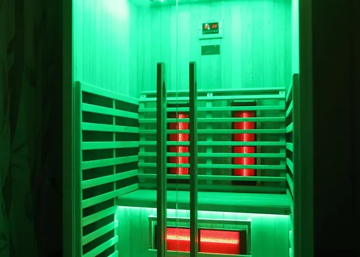 Alemi, Private Pool, Sauna & Free Parking *