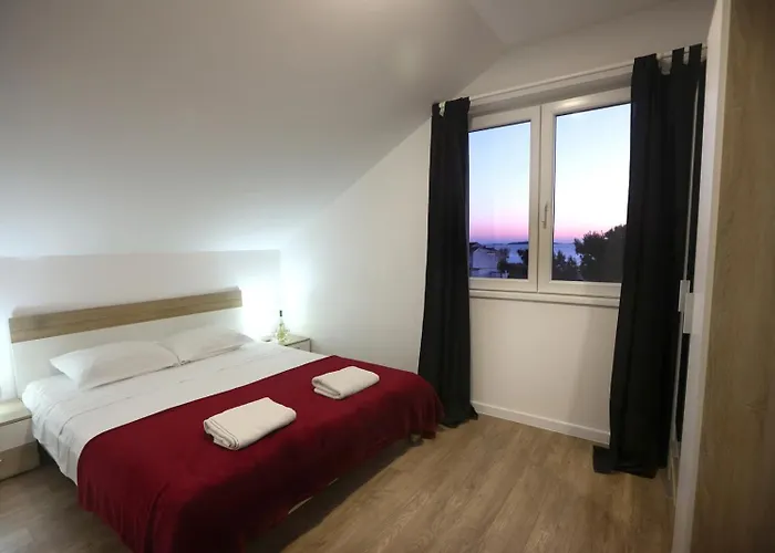 Villa Alemi, Private Pool, Sauna & Free Parking